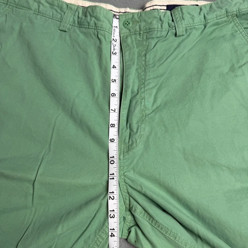 Cremieux Classics Mens Green Chino Shorts Size 40 Cotton Flat Front Casual
